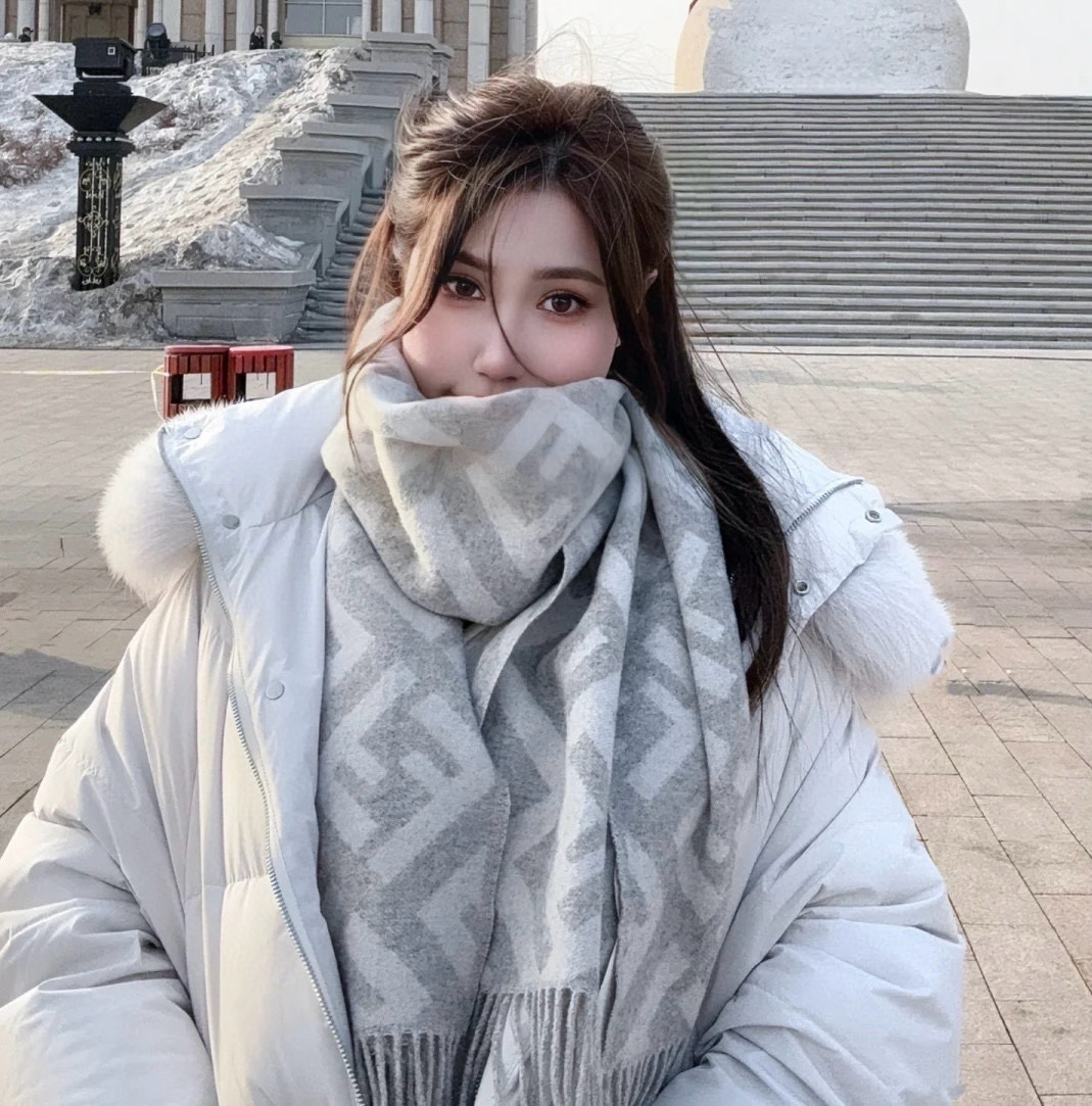 펜디 머플러