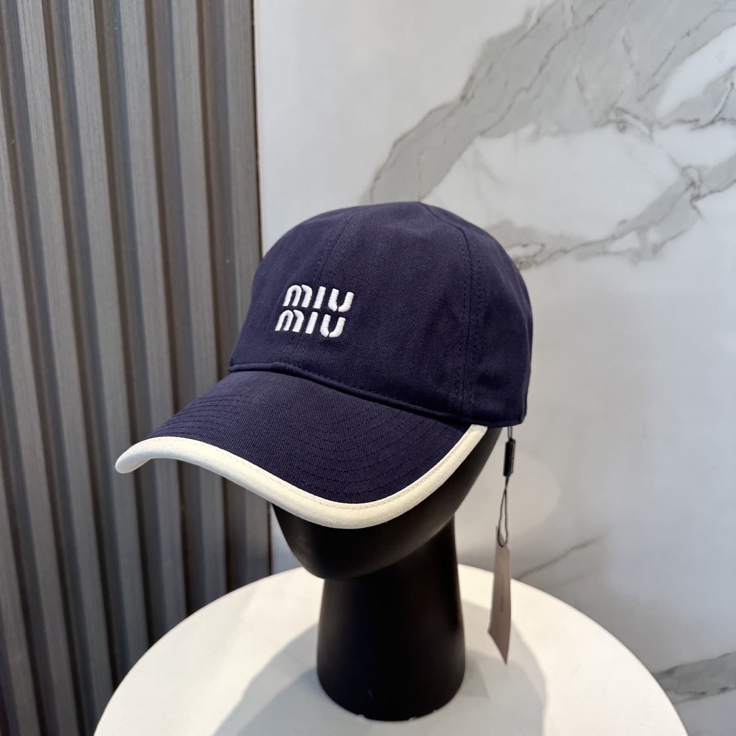 미우미우 모자