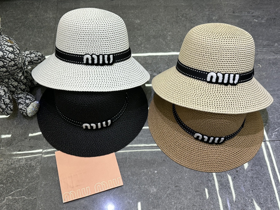 미우미우 모자