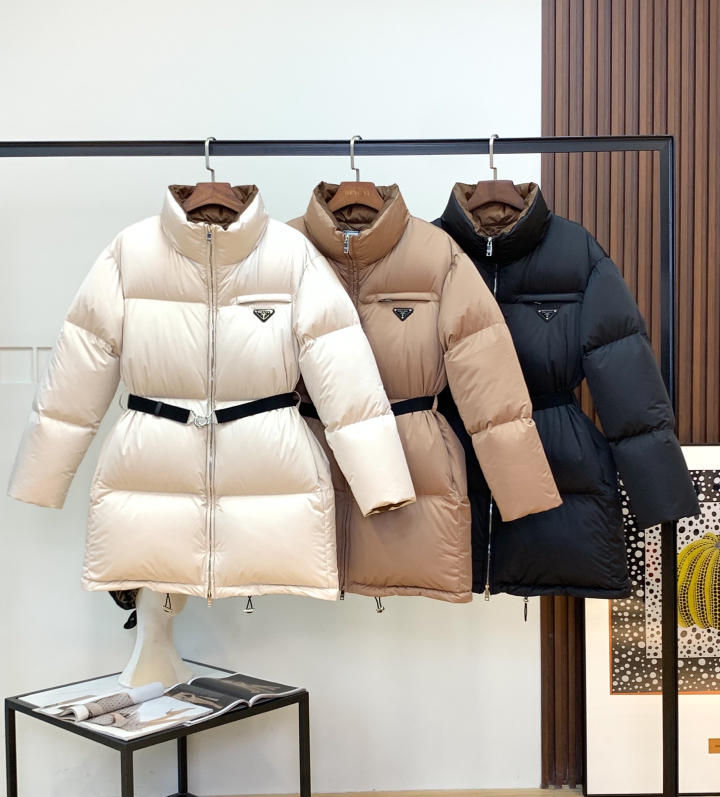 프라다 패딩