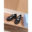 프라다 로퍼